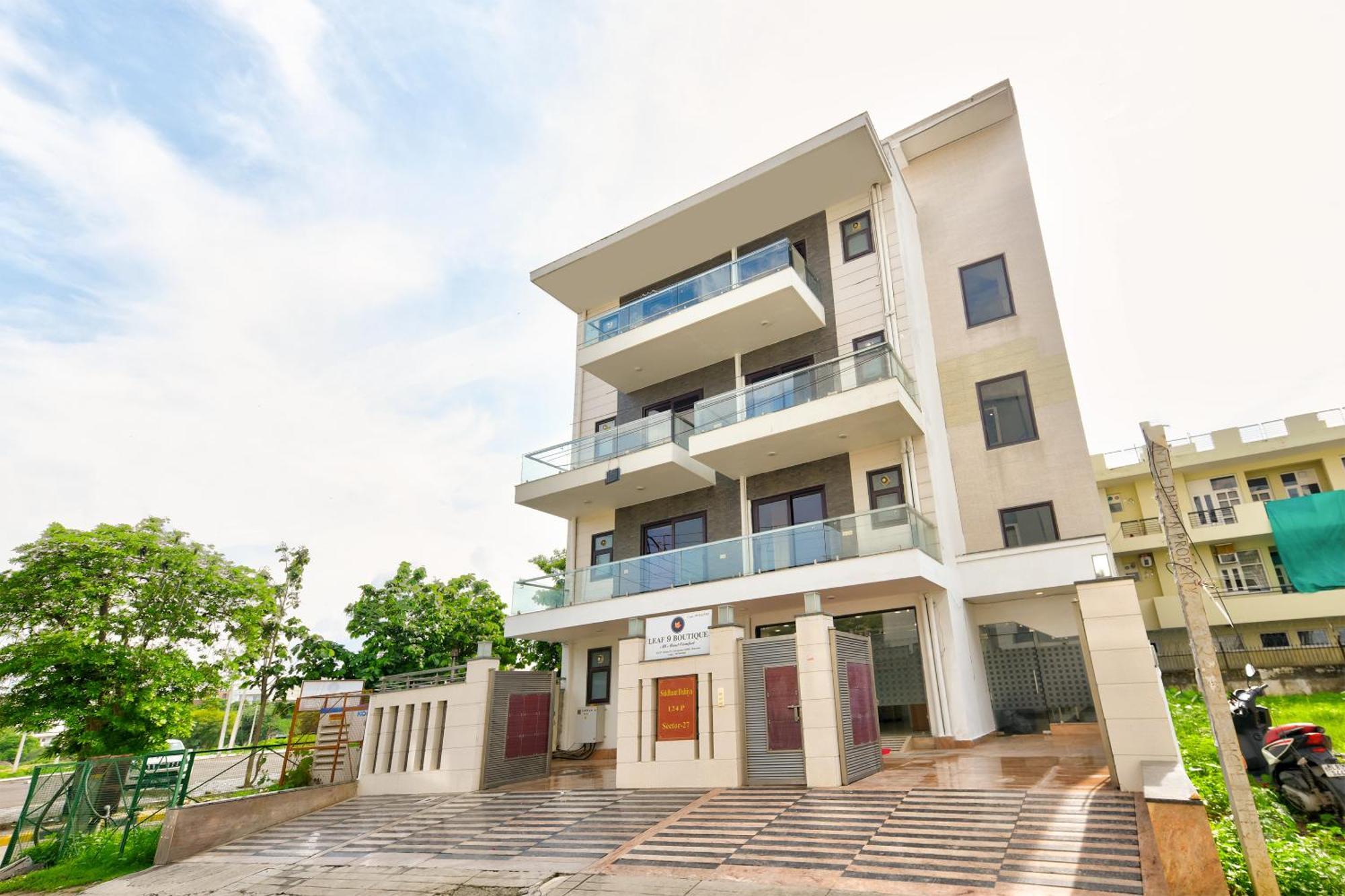 Hotel Leaf 9 Boutique, Near Golf Course Road And Galleria Market 古尔冈 外观 照片