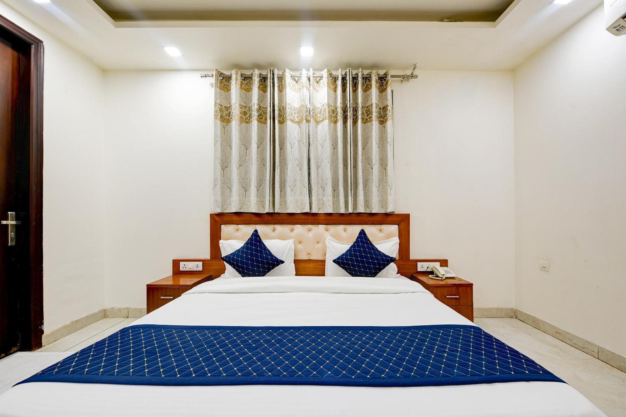 Hotel Leaf 9 Boutique, Near Golf Course Road And Galleria Market 古尔冈 外观 照片