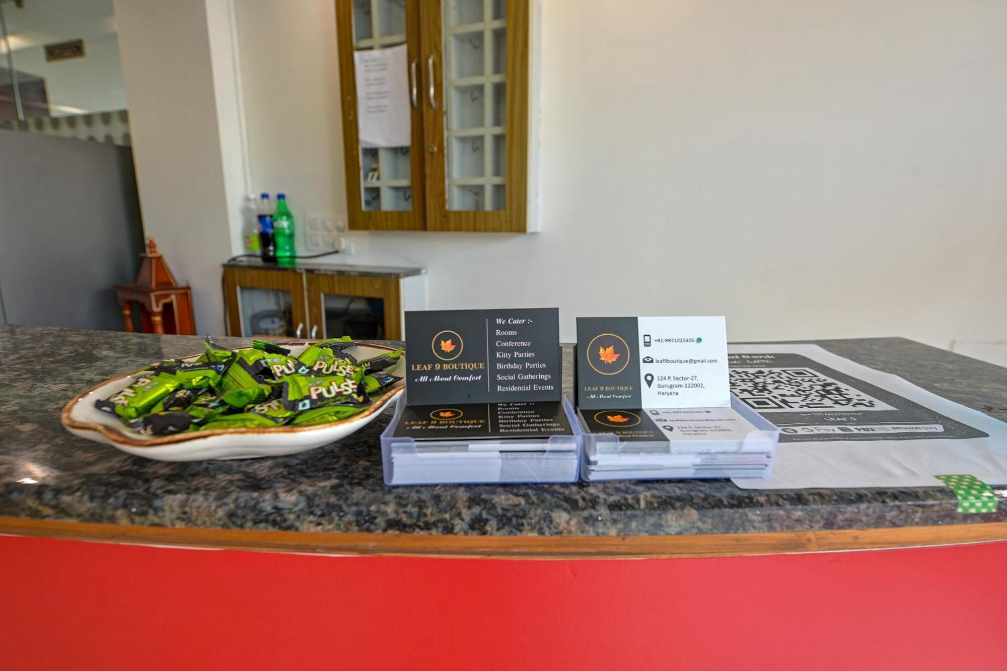 Hotel Leaf 9 Boutique, Near Golf Course Road And Galleria Market 古尔冈 外观 照片